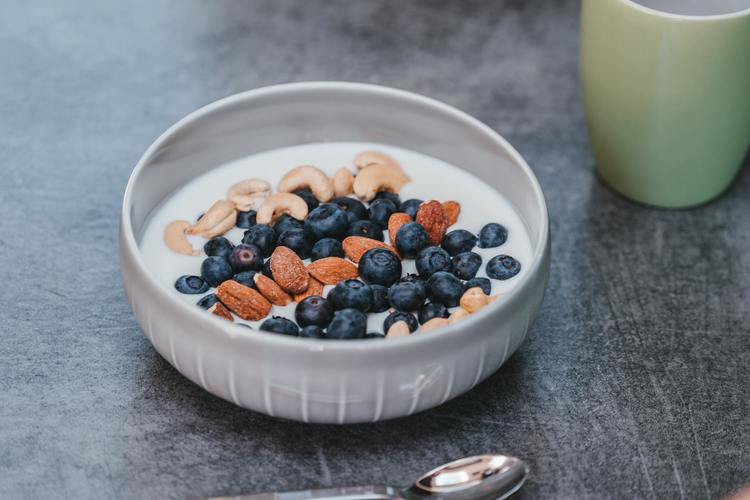 Blueberry, Cashew and Almond Yogurt - Yogurt Recipe