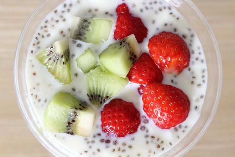 Yogurt Recipe - Strawberry Kiwi Yogurt with Chia Seeds