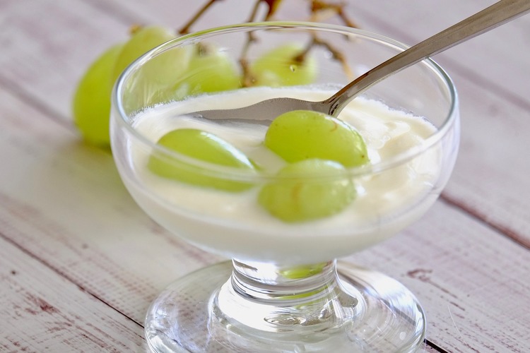 Honey, Grape and Greek Yogurt Recipe